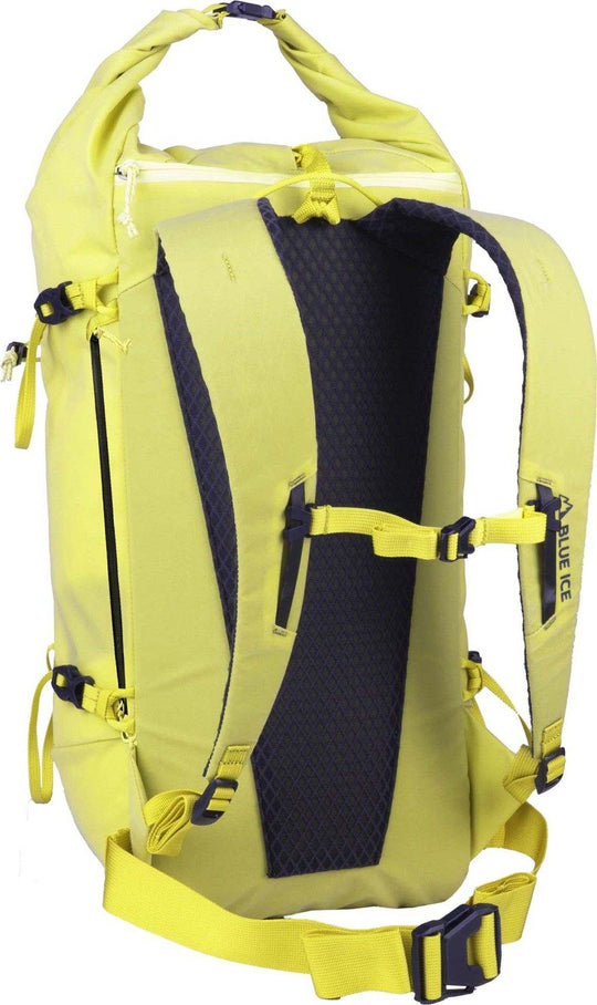 Zaino tecnico Blue Ice Warthog 30L impermeabile e leggero per alpinismo e escursioni in montagna