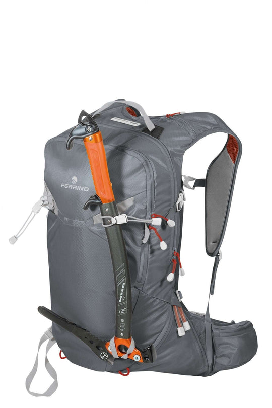 Zaino Rutor 25 backpack for ski mountaineering with front pocket and ergonomic design.