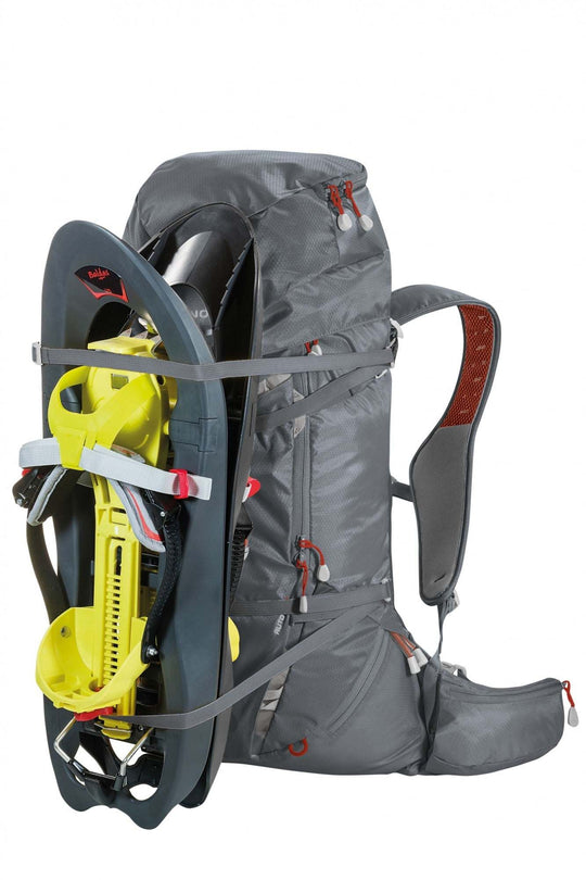 Zaino Rutor 30 for alpinism and ski mountaineering with ergonomic design and multiple compartments.
